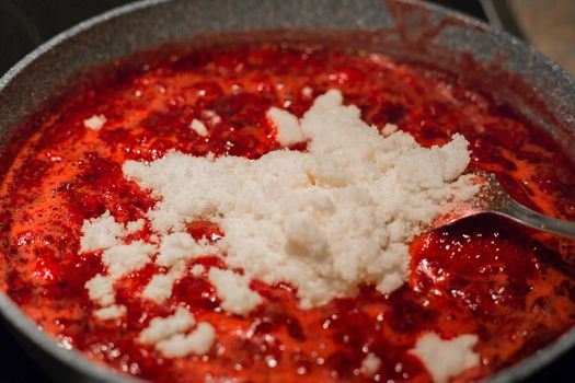 Berry fruits that are boiled with gelling sugar