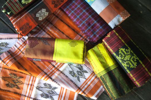 lipa sabbe, traditional woven silk fabrics from Sengkang