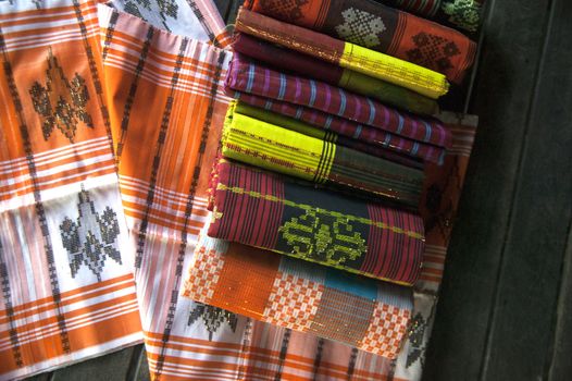 lipa sabbe, traditional woven silk fabrics from Sengkang