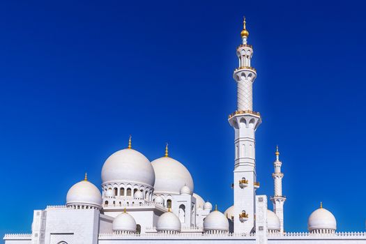 Famous Sheikh Zayed grand mosque in Abu Dhabi, United Arab Emirates.