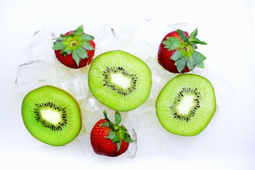 Kiwi Slices Chilled with a Few Strawberries