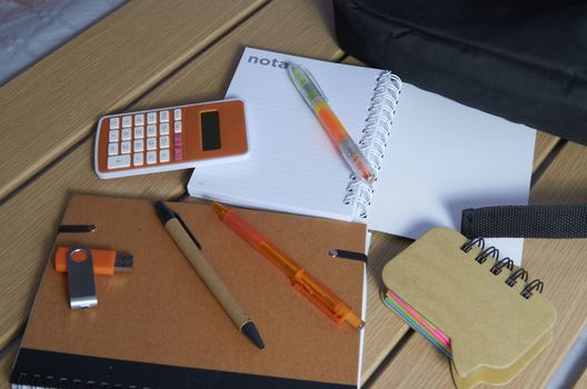 Utensils for the return to school, notebooks, pens and markers