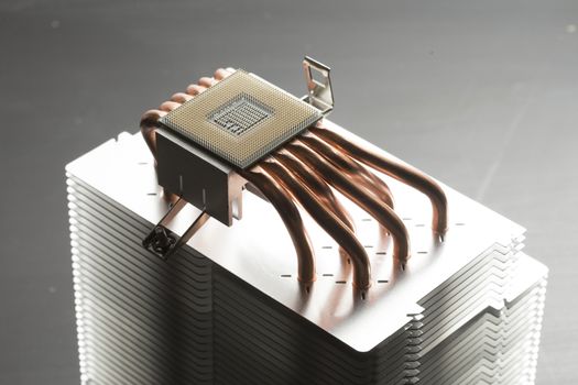 CPU cooler heatsink with processor and heatpipes