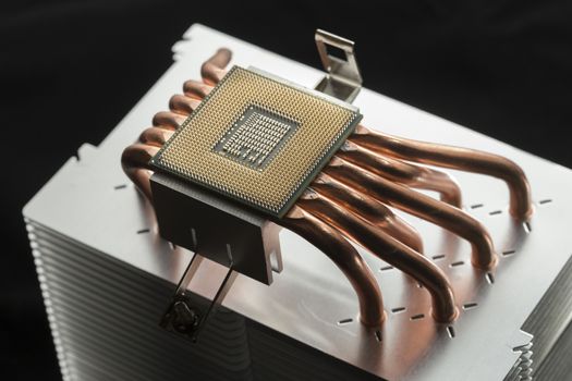 CPU cooler heatsink with processor and heatpipes