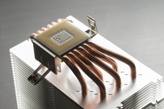 CPU cooler heatsink with processor and heatpipes