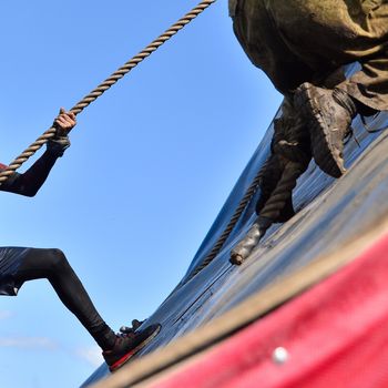 extreme race for survival with men and women