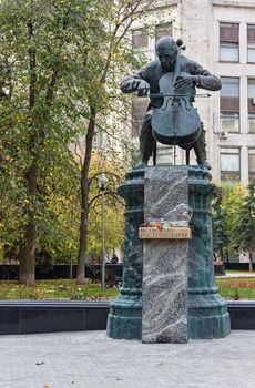 Monument to known musician Rostropovich in Moscow