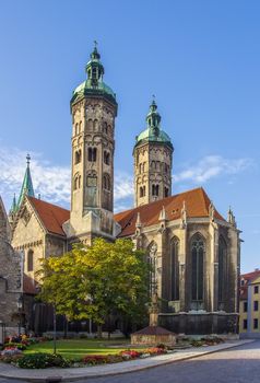 The Naumburger Cathedral of St. Peter and St. Paul is an important architectural work of the Late-Romanesque as well as the Early- and Late-Gothic. 