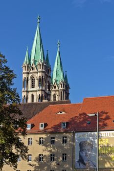 The Naumburger Cathedral of St. Peter and St. Paul is an important architectural work of the Late-Romanesque as well as the Early- and Late-Gothic. 