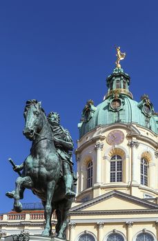 Statue Friedrich Wilhelm I  - elector of Brandenburg before Charlottenburg Palace
