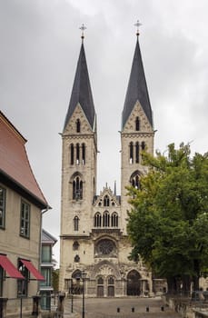 elegant gothic St. Sephan cathedral, following French models, was was built in the 1230s, Halberstadt, Germany