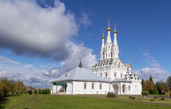 Hodegetria church in Vyazma is one of three major three-tented churches in the world