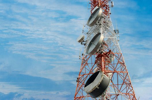 Telecommunication tower antenna In the clear sky