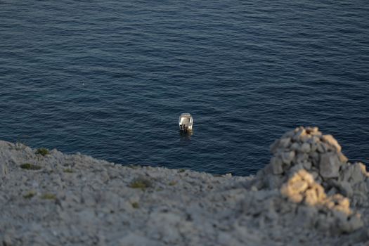 Peeping a boat from the hill