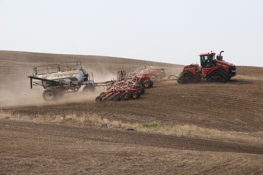Seeding in Saskatchewan drought conditions Agriculture Canada