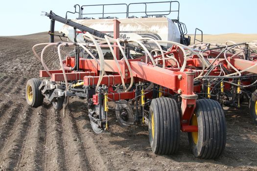 Seeding in Saskatchewan drought conditions Agriculture Canada