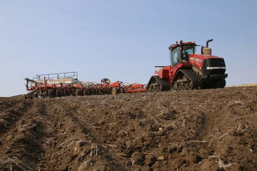 Seeding in Saskatchewan drought conditions Agriculture Canada