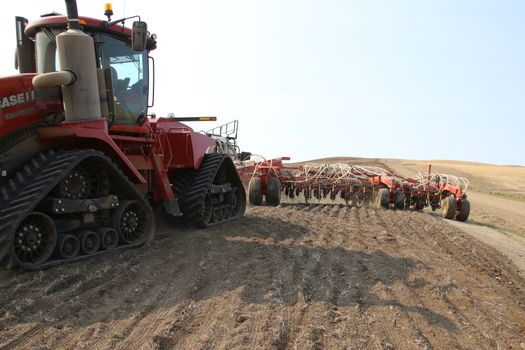 Seeding in Saskatchewan drought conditions Agriculture Canada