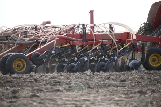 Seeding in Saskatchewan drought conditions Agriculture Canada