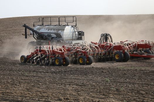 Seeding in Saskatchewan drought conditions Agriculture Canada