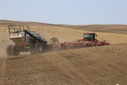 Seeding in Saskatchewan drought conditions Agriculture Canada