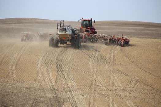 Seeding in Saskatchewan drought conditions Agriculture Canada