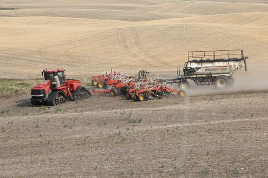 Seeding in Saskatchewan drought conditions Agriculture Canada
