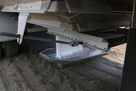 Seeding in Saskatchewan drought conditions Agriculture Fertilizer