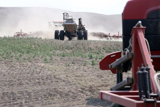 Seeding in Saskatchewan drought conditions Agriculture Canada
