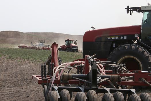 Seeding in Saskatchewan drought conditions Agriculture Canada