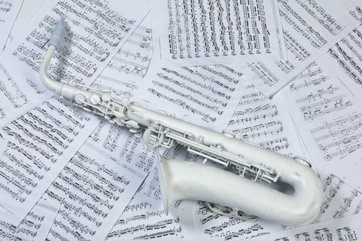 Saxophone on the notes