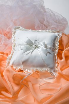 Little satin pillow for accessories