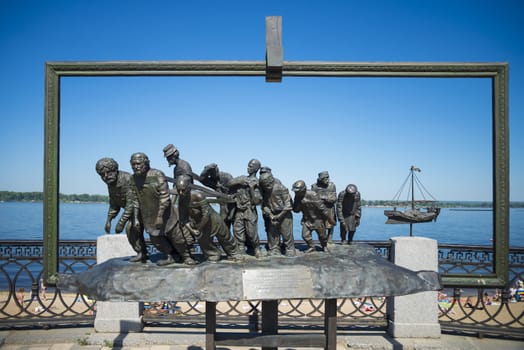 Sculpture burlaki on the Volga river embankment in Samara Russia. On a Sunny summer day. 24 June 2018