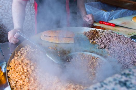 "Tantuni" is a spicy dish made with beef or lamb meat fried with cotton oil.It is a meal unique to Mersin, Türkiye