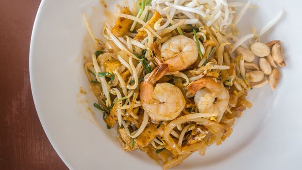 Stir-fried noodles with prawns ,  Pad Thai