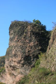 a rock shaped like a tower    ein Felsen geformt wie ein Turm