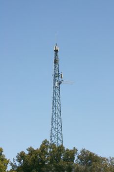 View of a tower in grid construction  Ansicht eines Funkmastes,in Gitterbauweise