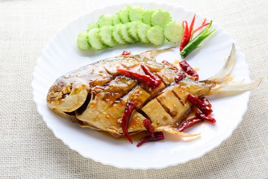 Deep Fried White Pomfret With Black Pepper Garlic, quick and easy dish.
