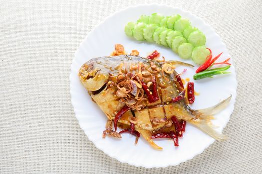 Deep Fried White Pomfret With Black Pepper Garlic, quick and easy dish.
