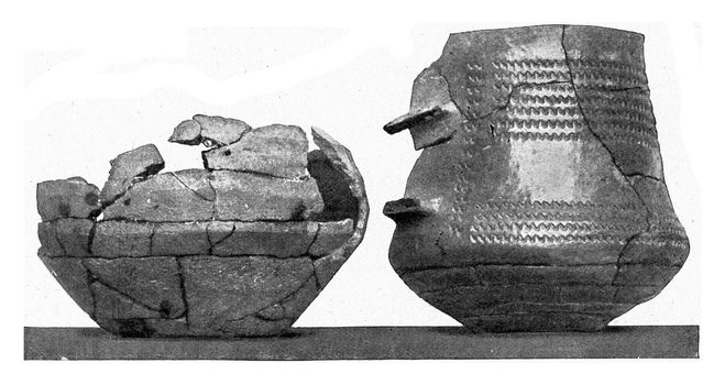 Pottery with parallel horizontal cracks, vintage engraved illustration. From the Universe and Humanity, 1910.
