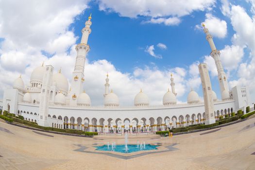 Fish eye view of Sheikh Zayed Grand Mosque in Abu Dhabi, United Arab Emirates.