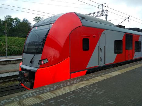High-speed electric train "Swallow" was developed by a German company.
It consists of 5 cars, the total length of the train reaches 130 m. the train can reach speeds of up to 160 km/h.
