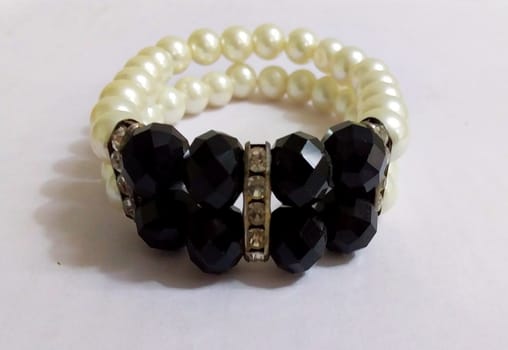 bracelet of pearl and semi-precious stones