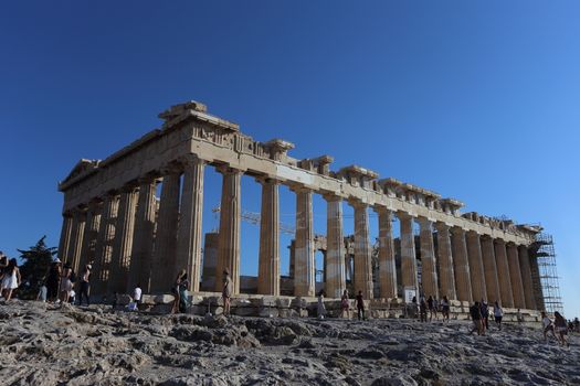 Atene, Grecia - 21 luglio 2019: Il Partenone sull'Acropoli di Atene patrimonio dell'Unesco