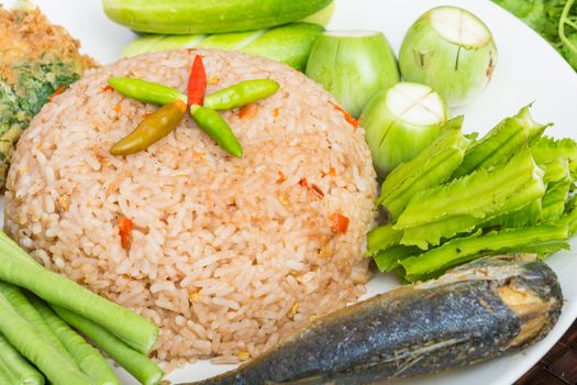 Rice Mixed with Shrimp paste fried mackerel, vegetable Thai food