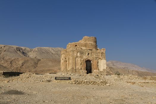 Ruins of the 13th century tomb of Bibi Maryam at Qalhat, near Sur in eastern Oman - Image 