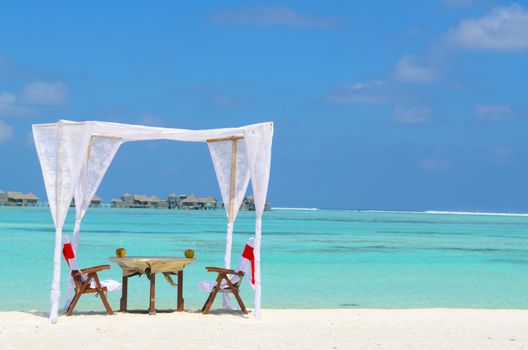  romantic luxury lunch setting at tropical beach in Maldives