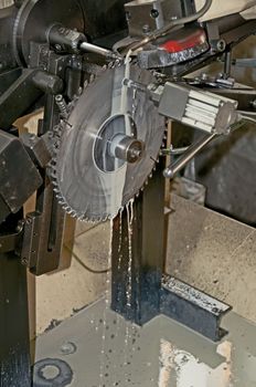 Sharpening machine with disc.Vertical image