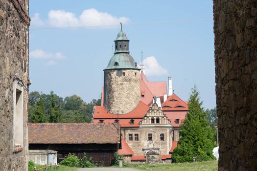 Czocha Castle - a defensive border castle located in the town of Sucha (Czocha), Leśna commune, at the Leśniański Lagoon in Kwisa in the Polish part of Upper Lusatia. The original name was probably Czajków (1329: castrum Caychow), before 1945 Tzschoch.