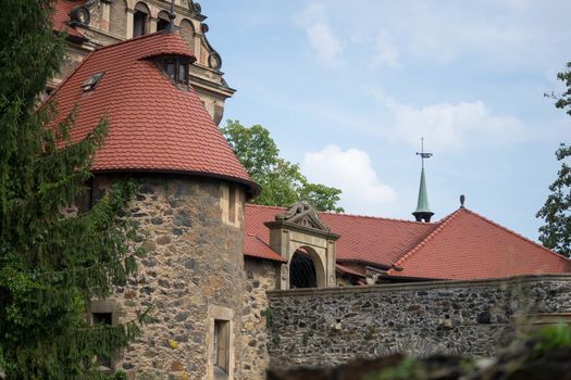 Czocha Castle - a defensive border castle located in the town of Sucha (Czocha), Leśna commune, at the Leśniański Lagoon on Kwisa in the Polish part of Upper Lusatia. The original name was probably Czajków (1329: castrum Caychow), before 1945 Tzschoch.